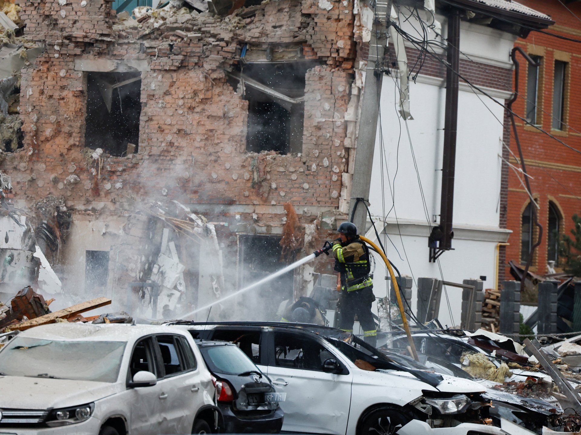 At least 4 killed in major Russian drone, missile attack on Ukraine’s Kyiv | Russia-Ukraine war News