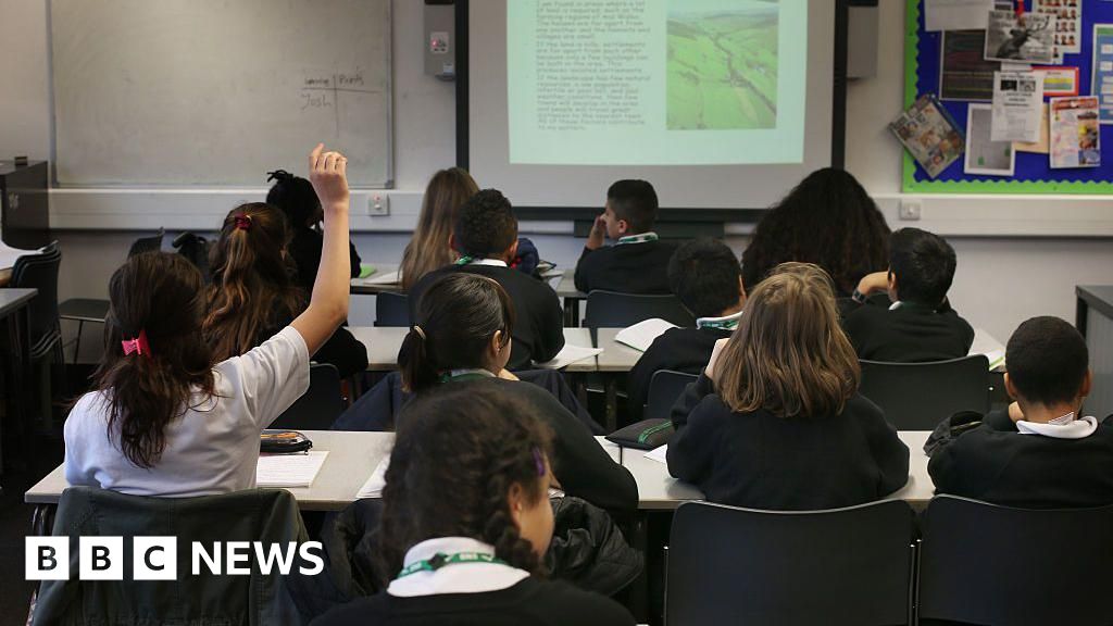 London school closures due to families moving out, report finds